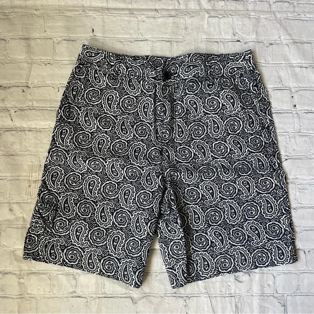 Liz Claiborne Dark Blue & White Paisley Print Bermuda Shorts - Picture 2 of 4